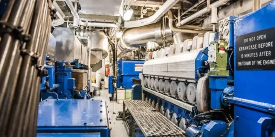 https://www.ruhamarine.com/storage/media/pages/330/csm_Marine_Engineering-large.jpg